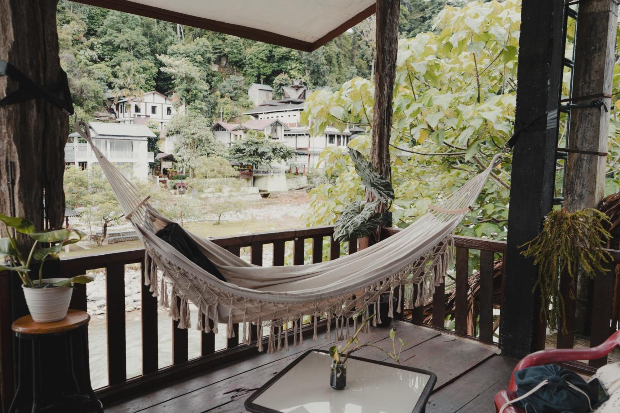 Charlys Little House Hotel Bukit Lawang Eksteriør billede